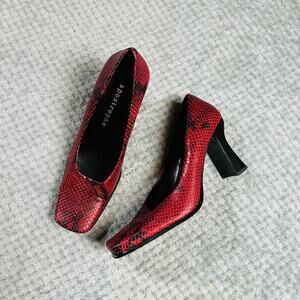 Vintage Y2K Red/Black Snakeskin Square Toe Heeled Pumps 90s Funky Retro 8.5